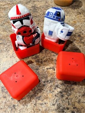 New Star Wars R2D2 and Clone Trooper Cutie Cuffs